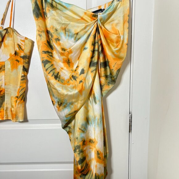 PRETTY LITTLE THING TWO PIECE RUCHED SET - Picture 4 of 14